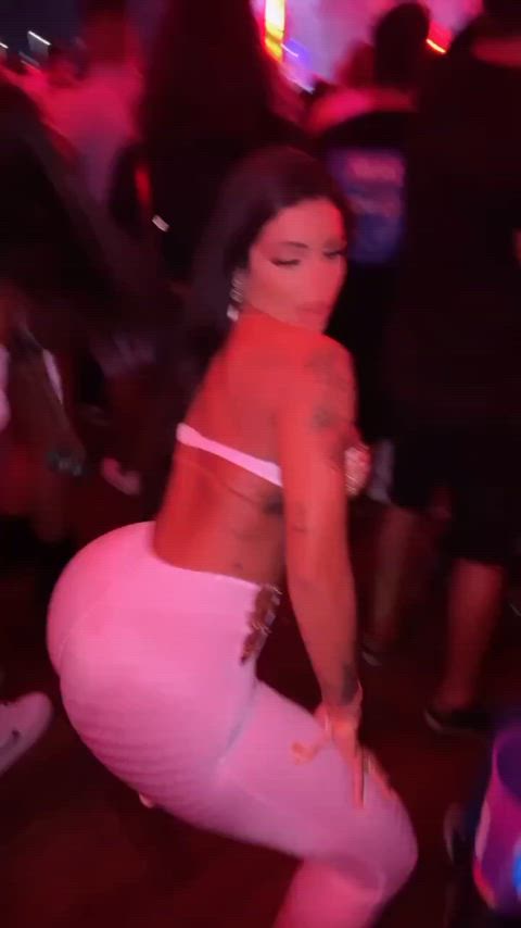 Jiggle in that ass