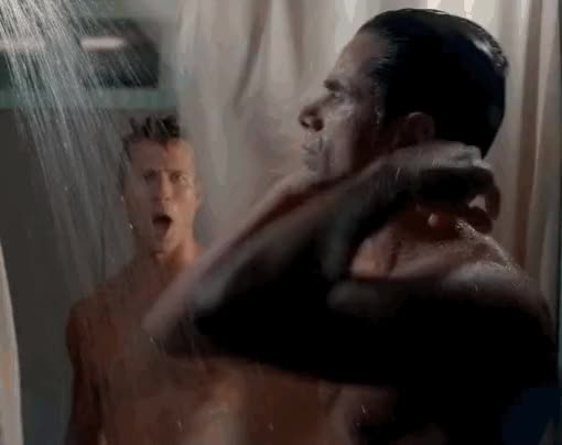 Glen Powell Sexy