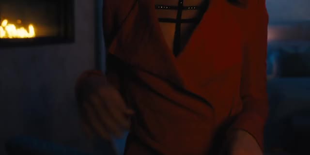 Carla Gugino in Jett (TV Series 2019– ) [S01E05] - Scene 2