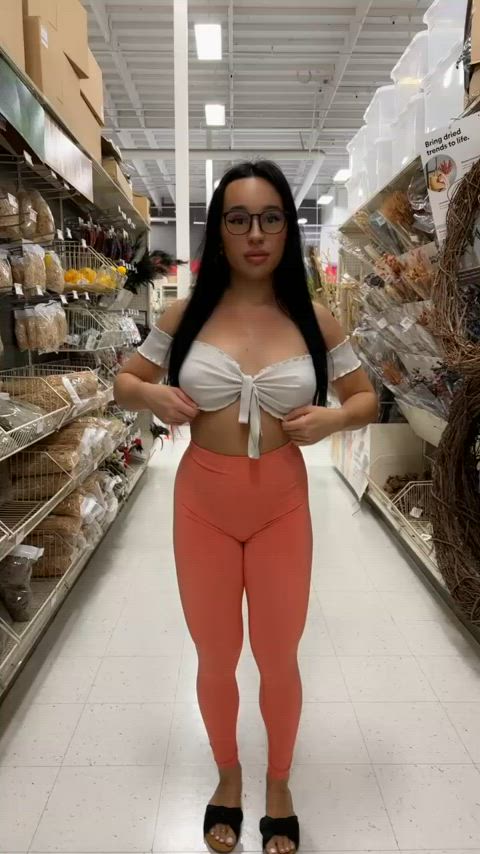 I love flashing my tits in public for you