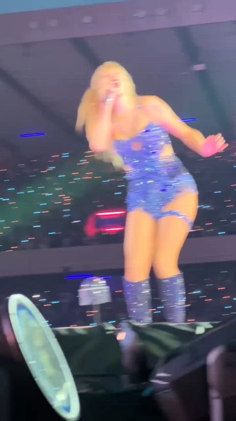 celebrity sexy taylor swift gif