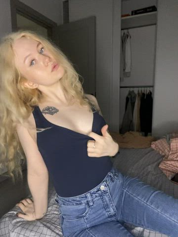 Ass Blonde Curly Hair OnlyFans gif