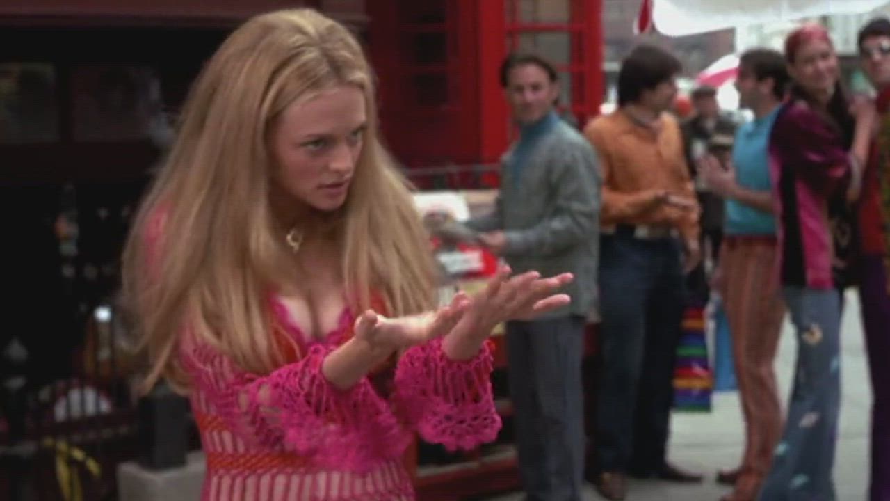 Heather Graham in Austin Powers: The Spy Who Shagged Me (1999)