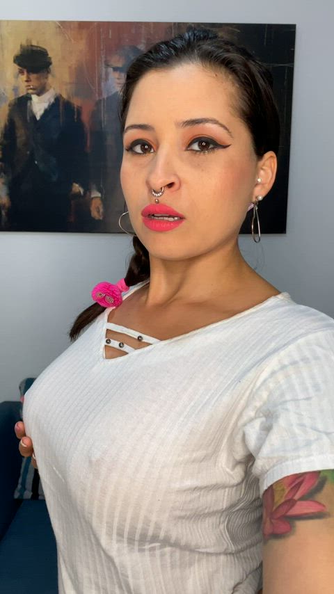 amateur boobs homemade latina cam-girls tiny-tits gif