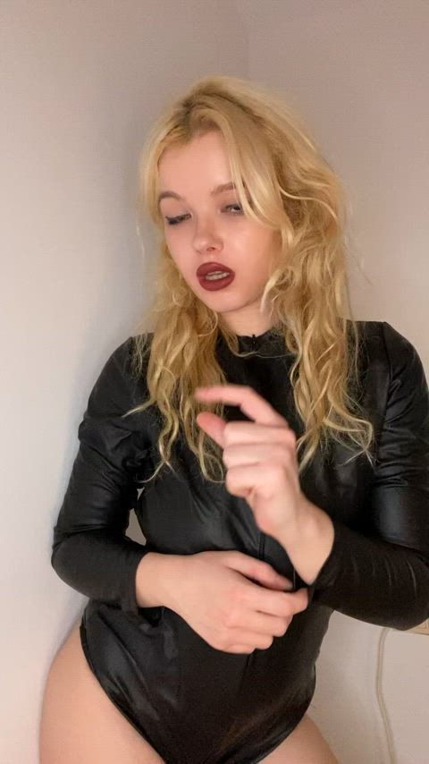domme femdom fitfemdom gif