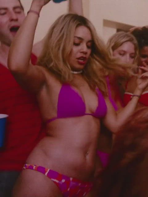 Vanessa Hudgens dancing in Bikini
