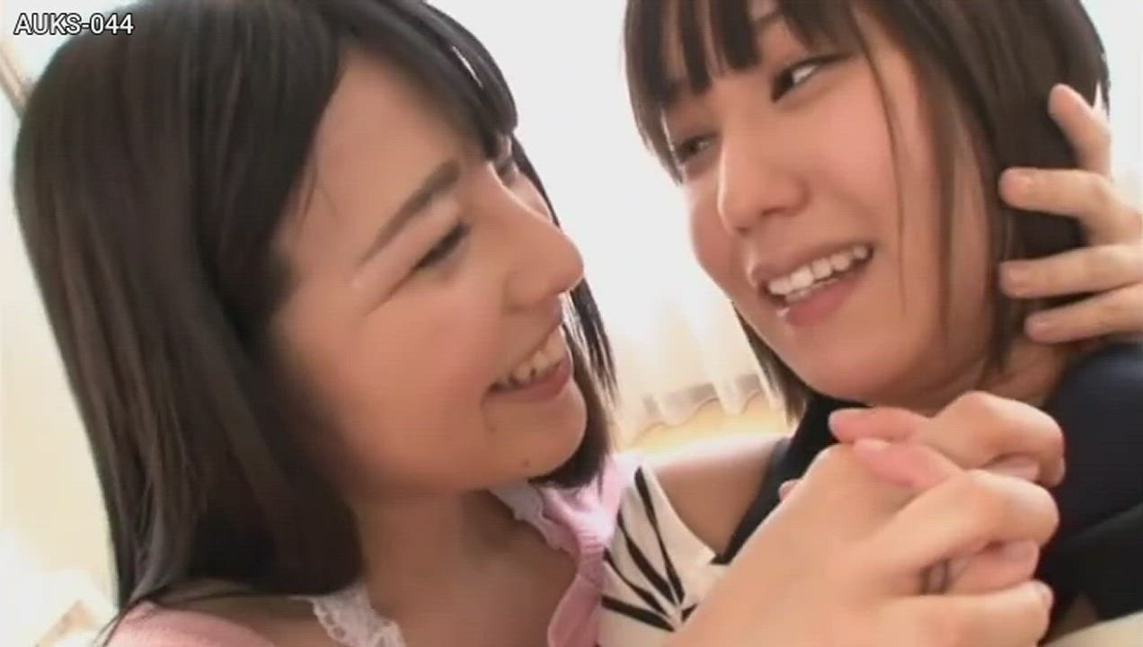 Japanese Kissing Lesbian gif