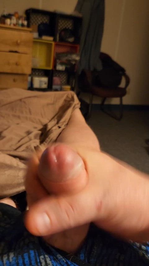 Cumming for a sexy friend