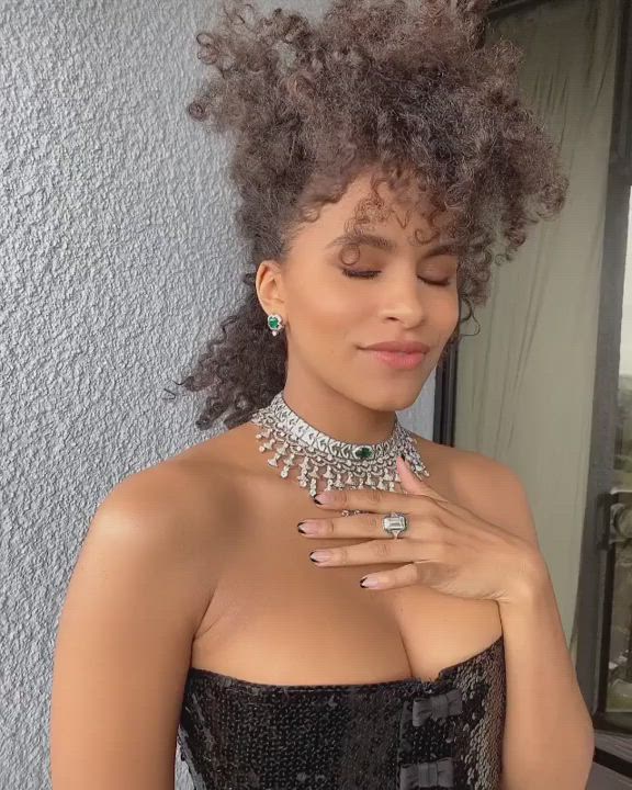 Zazie Beetz is so sexy