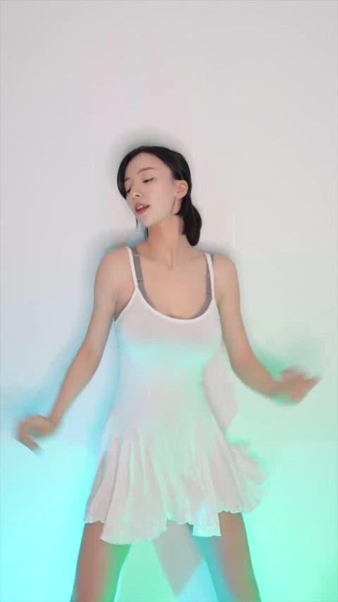 brunette dance dancer korean dancing petite-chicks gif