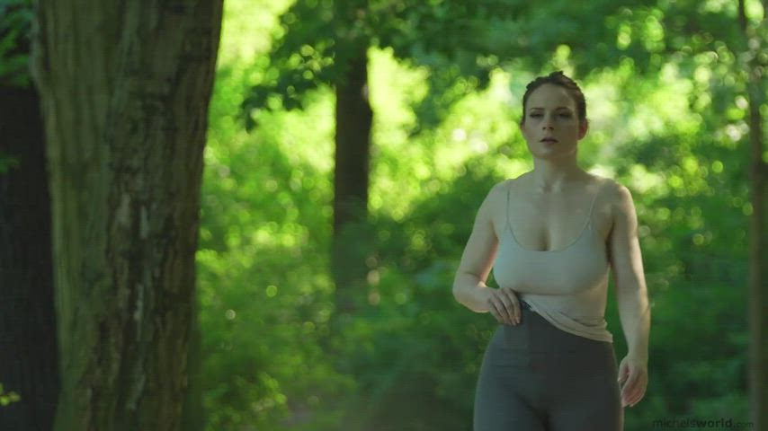 braless milf mom pawg white girl workout gif