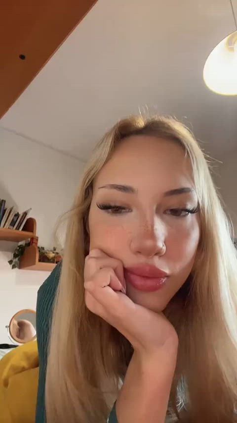 Soph - More Tiktok flash videos on my TT likes (juanmomo45)