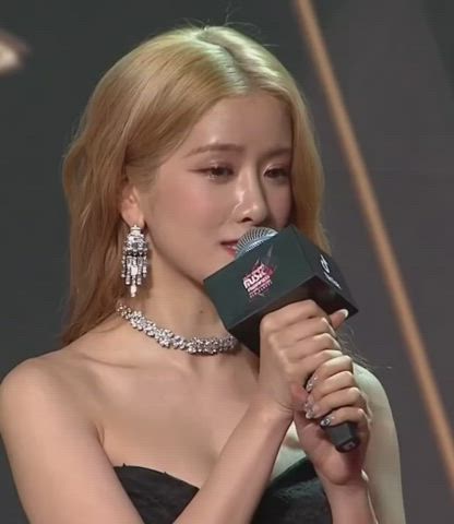 celebrity cleavage korean gif