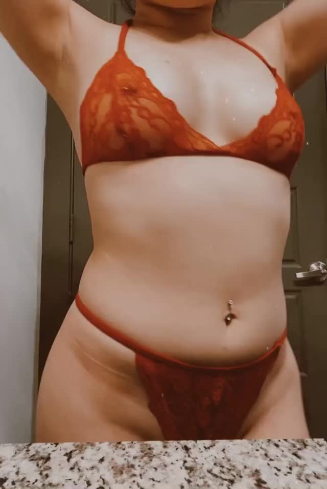 I’m small but I hope you like my curves ?