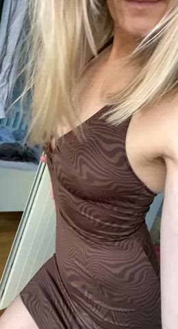 amateur babe dress milf gif