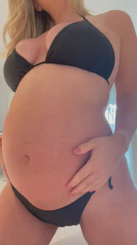 babe big tits pregnant pregnant-porn gif