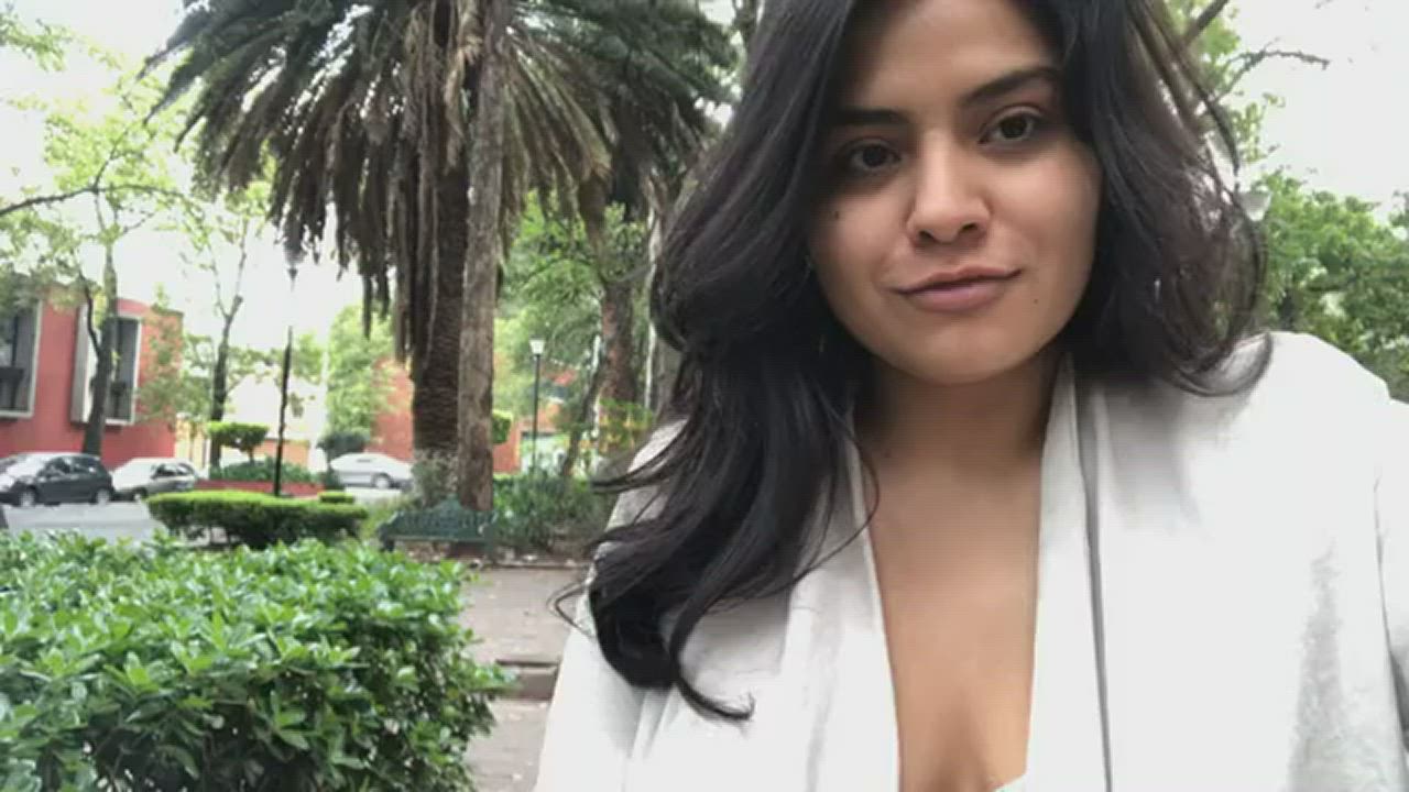 Latina gif