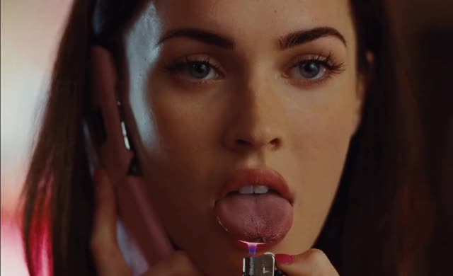 Megan Fox GIF - 019