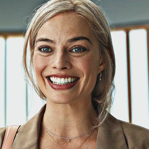 face fuck lips margot robbie gif