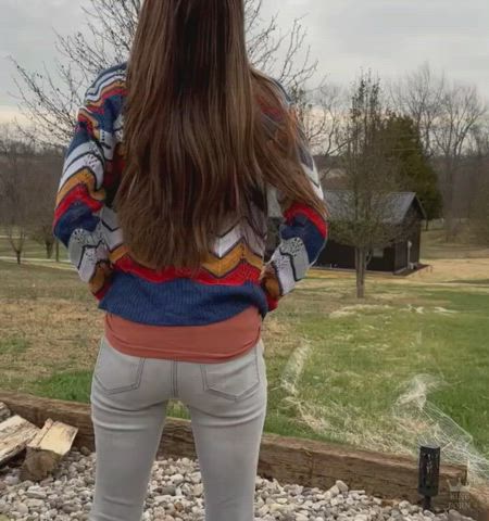 amateur brunette outdoor pee peeing piss pissing gif