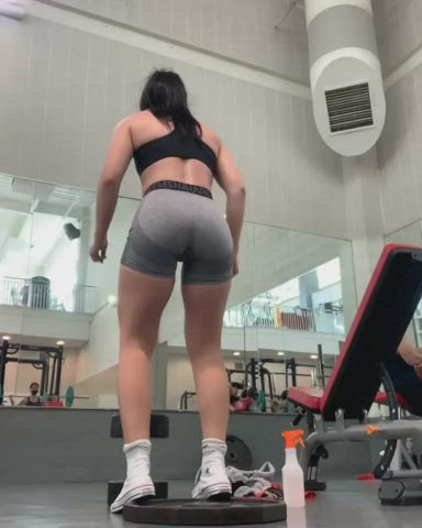 amateur big ass blue eyes brunette college fitness gym natural tits pawg sneakers