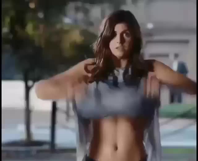 Alexandra Daddario Nude - www.redbled.com