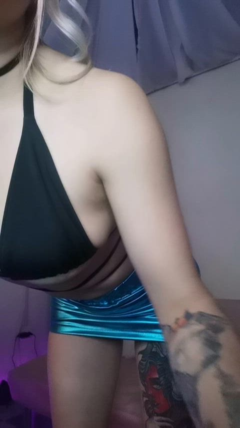 ass blonde blue chaturbate latex latina myfreecams onlyfans skirt tattoo gif
