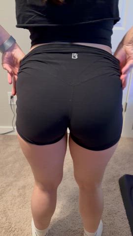 [F][OC] I know you want to sniff my sweaty ass right after the treadmill!