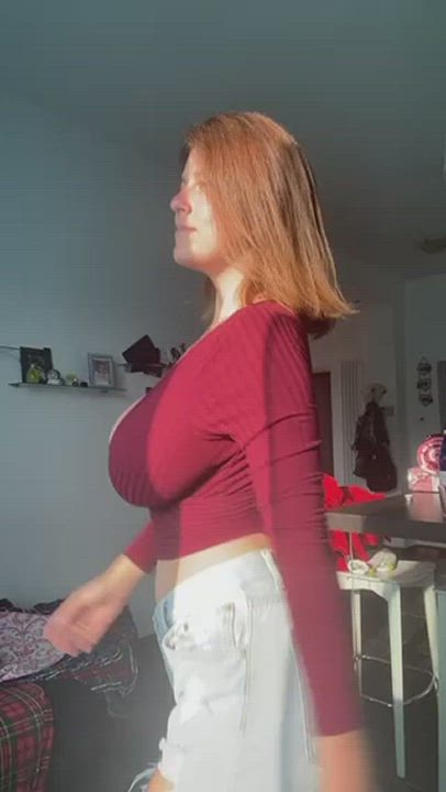 Big Tits Bouncing Tits Huge Tits gif