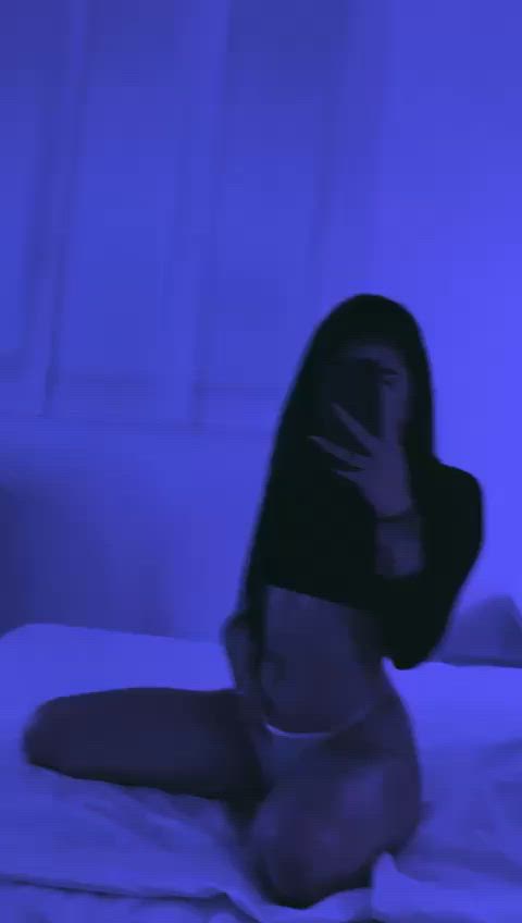 19 years old amateur body curvy erotic legs pov public sensual sex gif