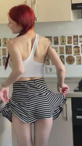 My booty look petite?