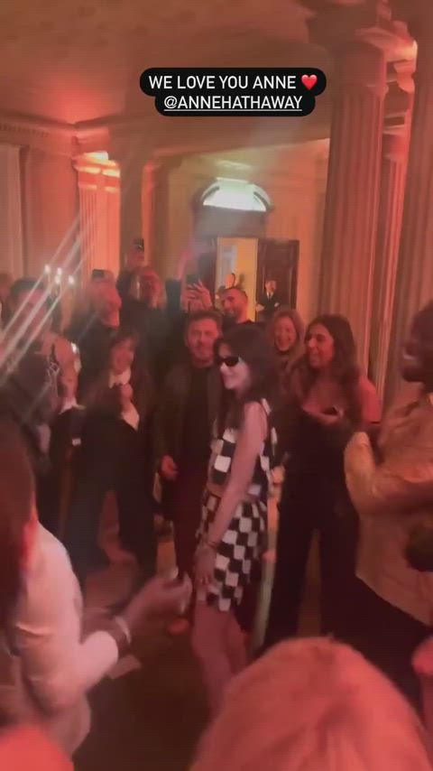 anne hathaway dance sexy gif