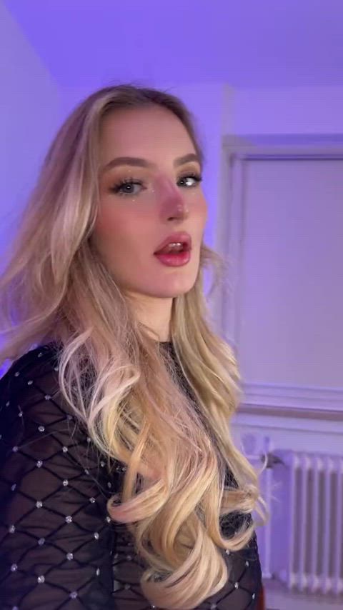 Blondysummer - yogiesummer - More tiktok flashing videos on my tiktok likes (juanmomo45)