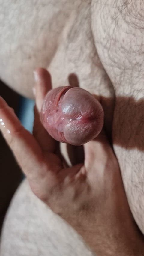 (39) Aussie daddy precum...