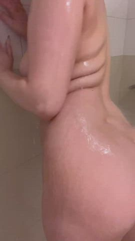 Cum shower with me 😘💦