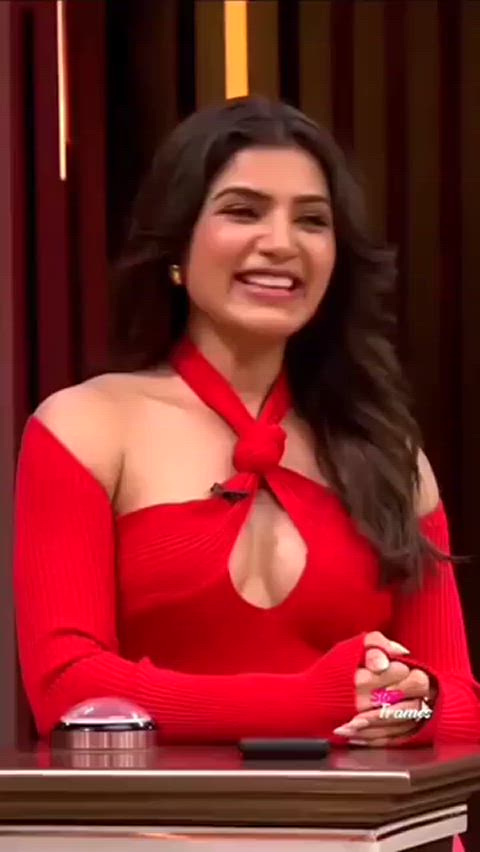 Samantha Ruth Prabhu (are you guys willing to see her in pushpa 2??)