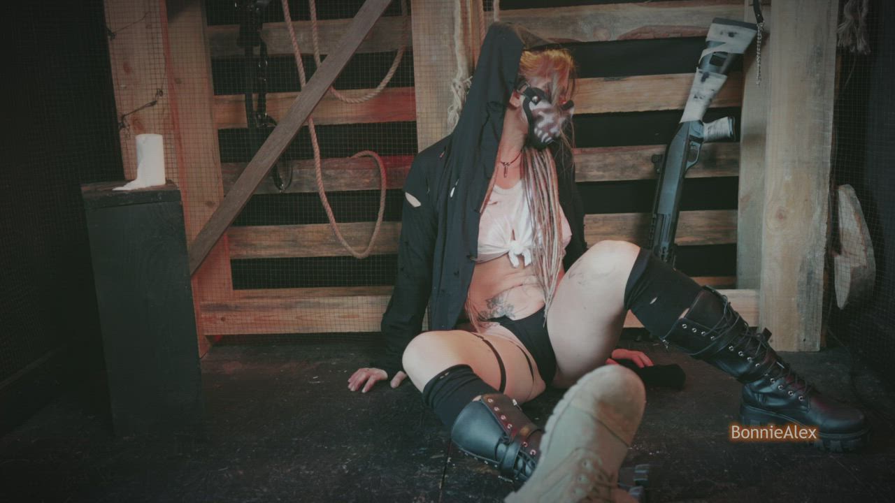 SEX Cosplay post apocalypse)