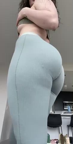 Do these leggings make my butt look good ?