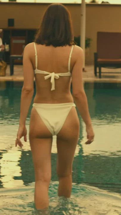 Alexandra Daddario Ass Bikini gif
