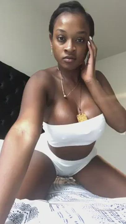 LoyalTrini her Pics and oMre Videos! Link in Comments