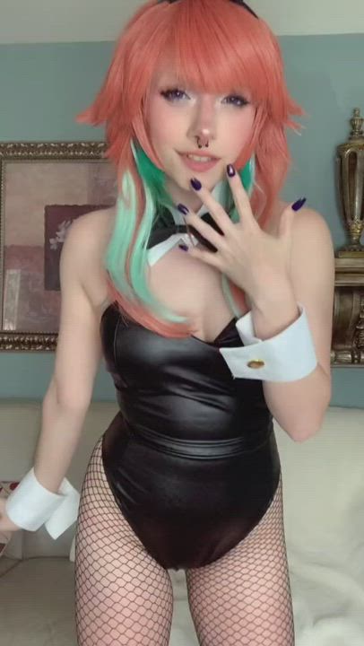 Cosplay Petite Piercing gif