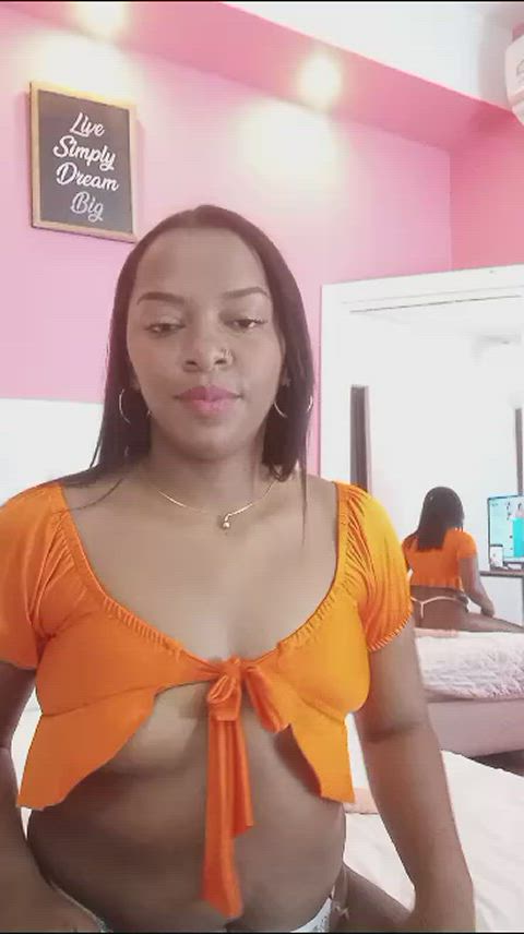 lingerie latina ebony sensual camgirl webcam teen tits boobs gif