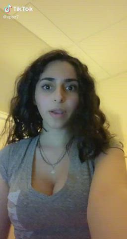 arab big tits saudi tiktok gif