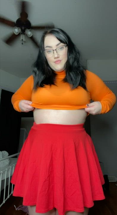 Does Velma have nice tits :3