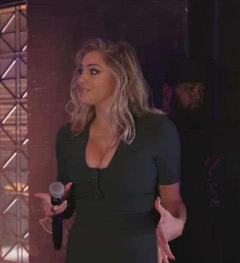 blonde cleavage kate upton gif