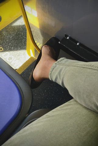 Cheeky bus feet