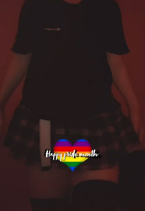 Made a long jiggly and sexy video for pride month so when the video is over u can