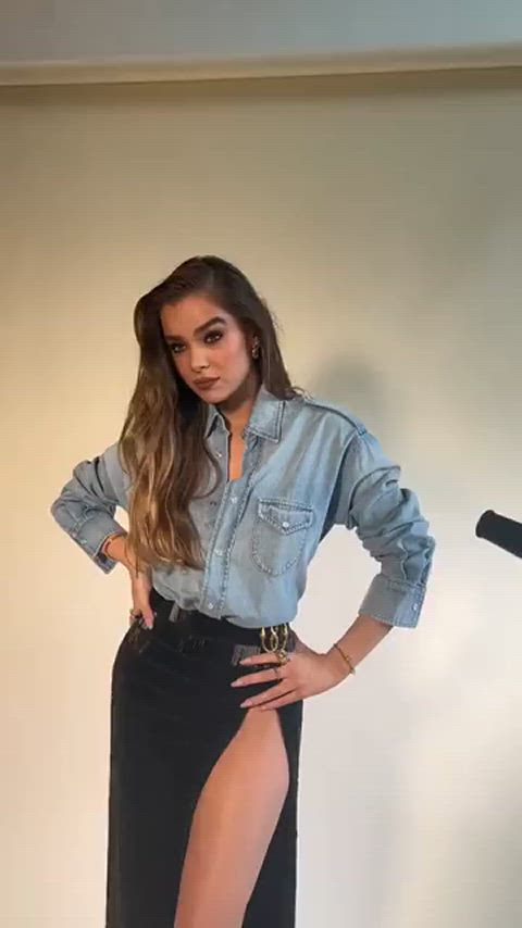 hailee steinfeld hottie legs celebs gif