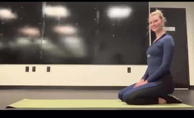 Karlie Kloss Sexy Yoga