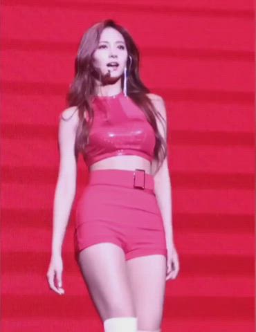 Tzuyu is so incredibly hot 🥵